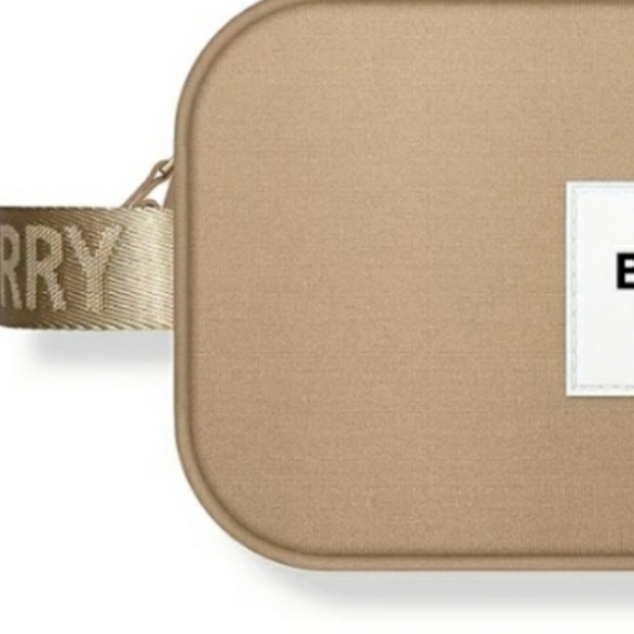 BURBERRY HERO MEN'S TOILETRIES POUCH. - Picture 2 of 3